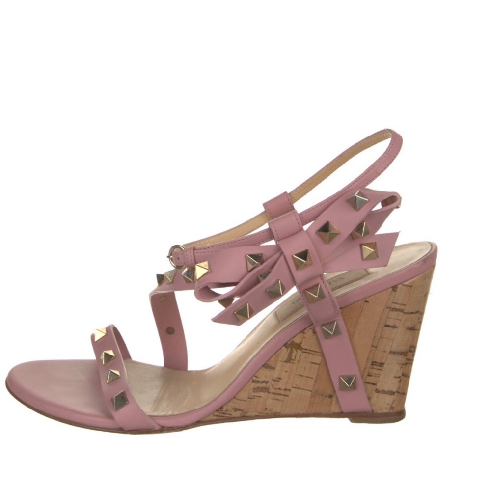 AUTHENTIC VALENTINO ROCKSTUD BOW ACCENTS SANDALS.